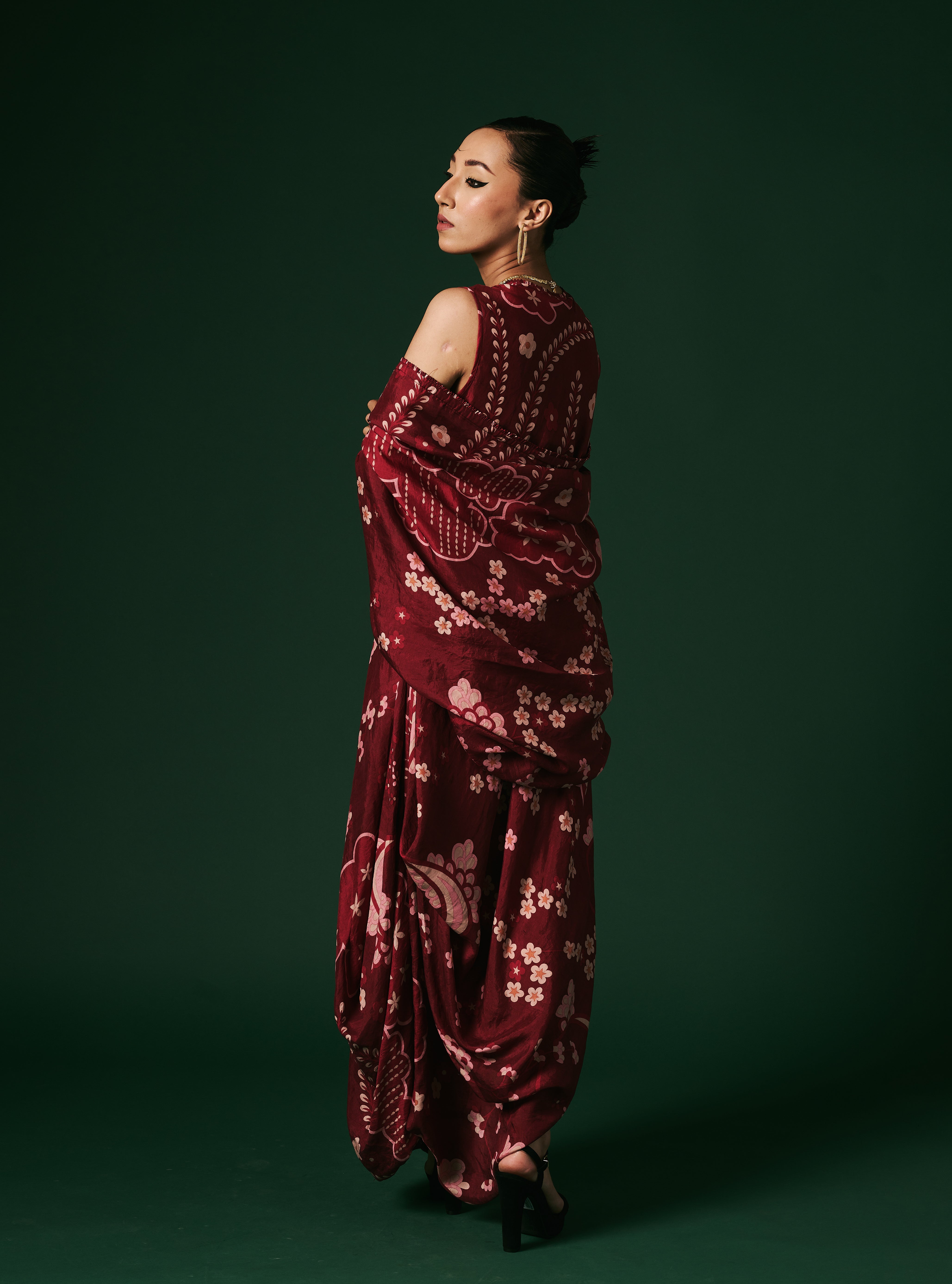 DRESS WITH CAPE