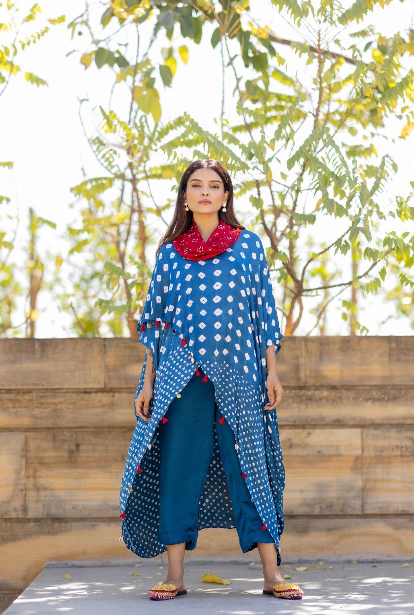 SILK PANTS WITH BEADS