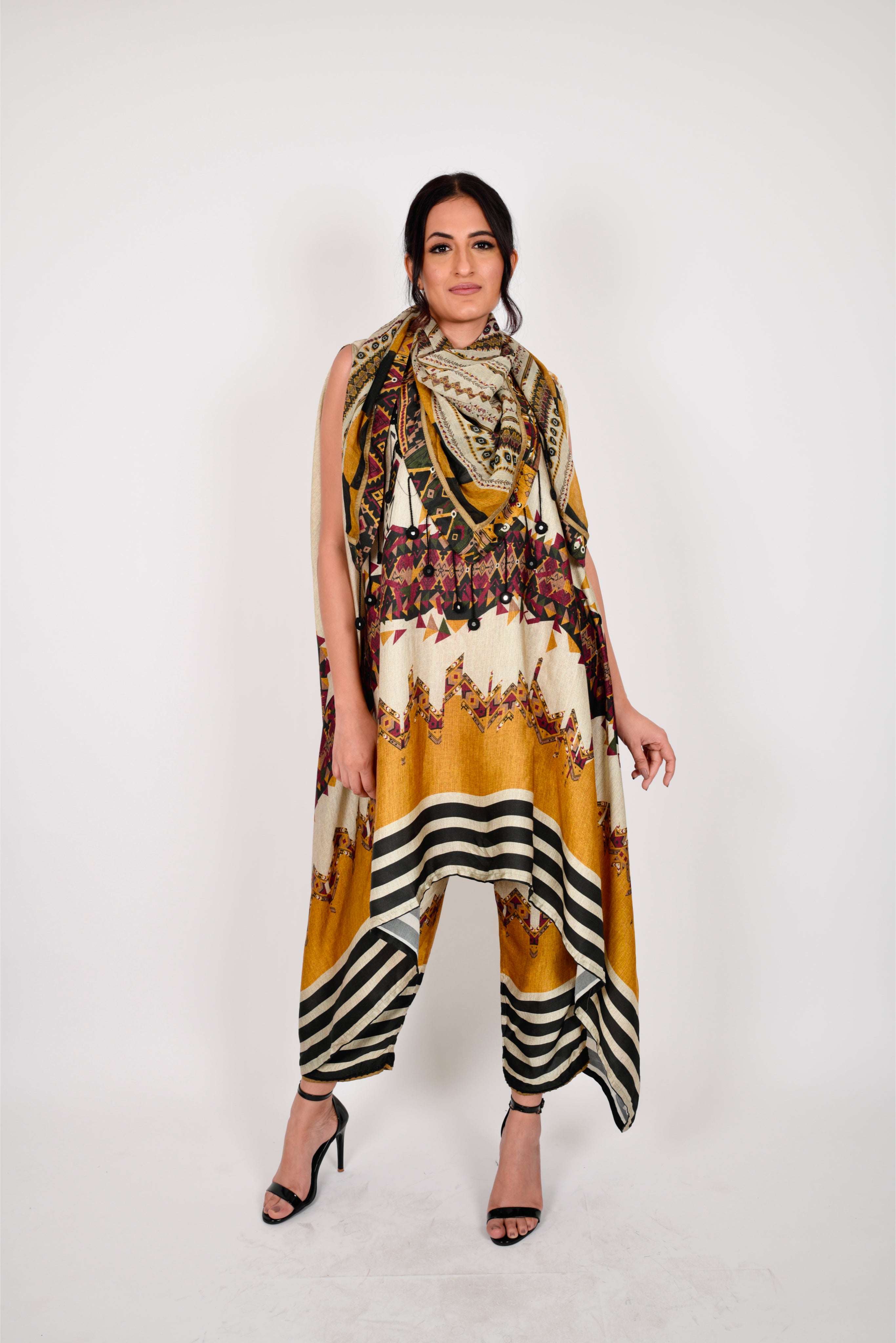 KAFILLA DROP TUNIC WITH STOLE SET