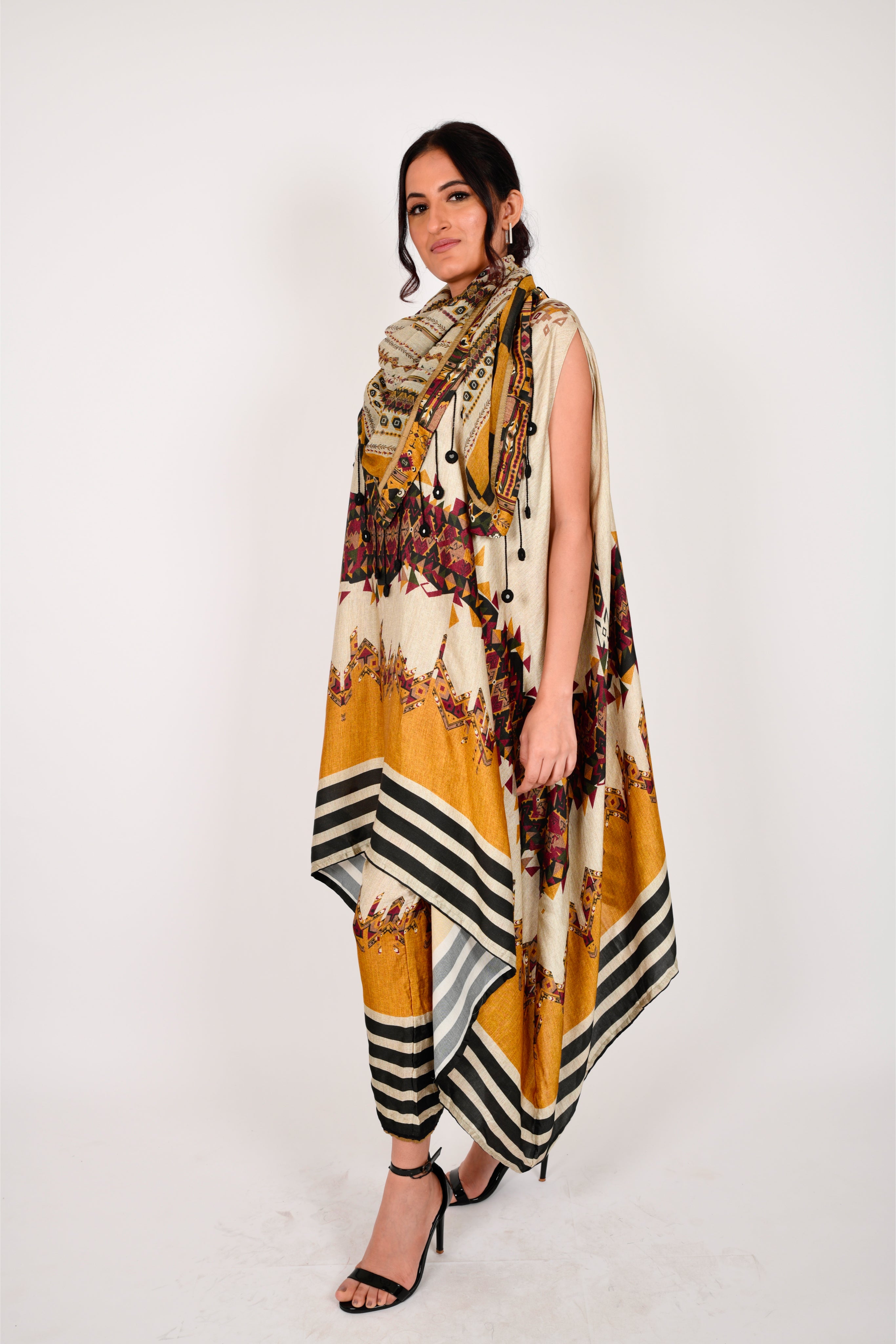 KAFILLA DROP TUNIC WITH STOLE SET