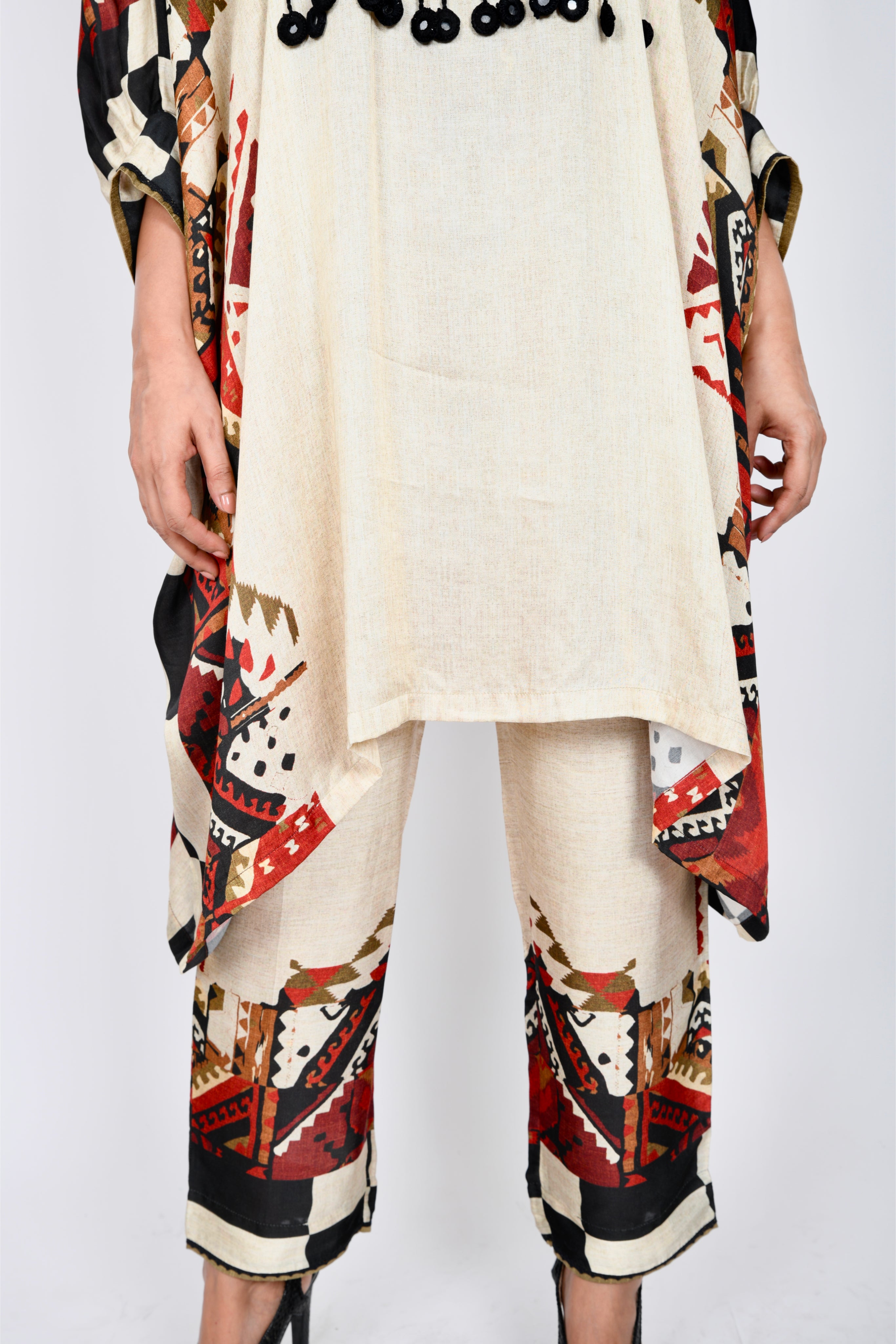 KAFILLLA YOKE BOX TUNIC SET