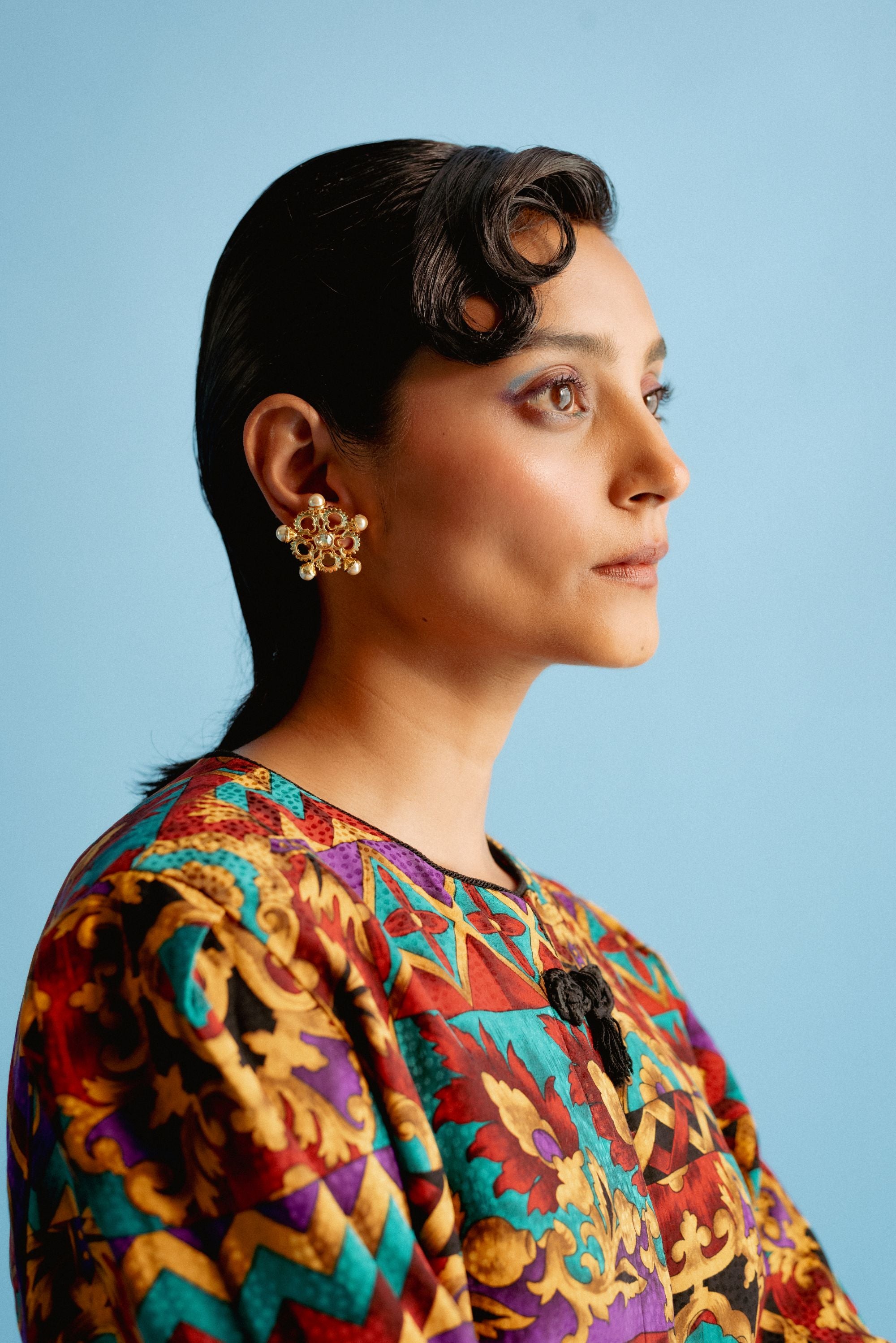 HONEY SUCKLE IN DUSK