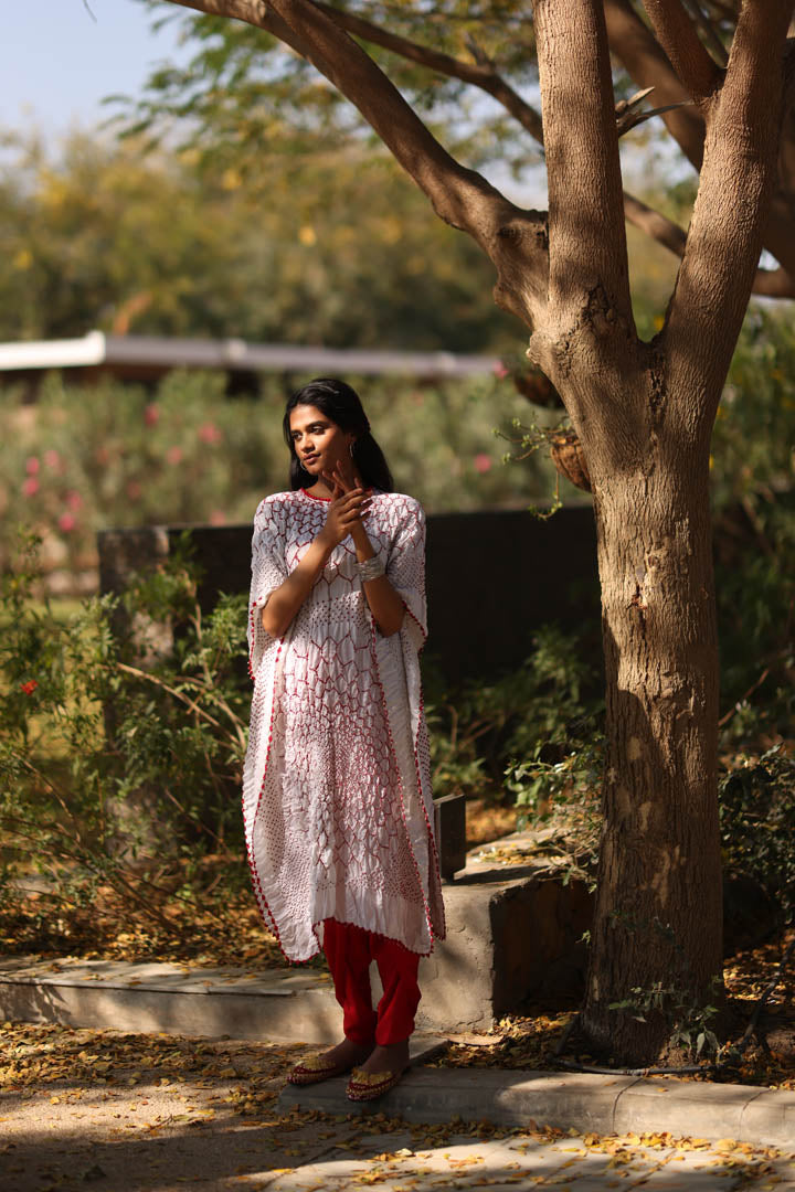THREE FLOWERS KAFTAN
