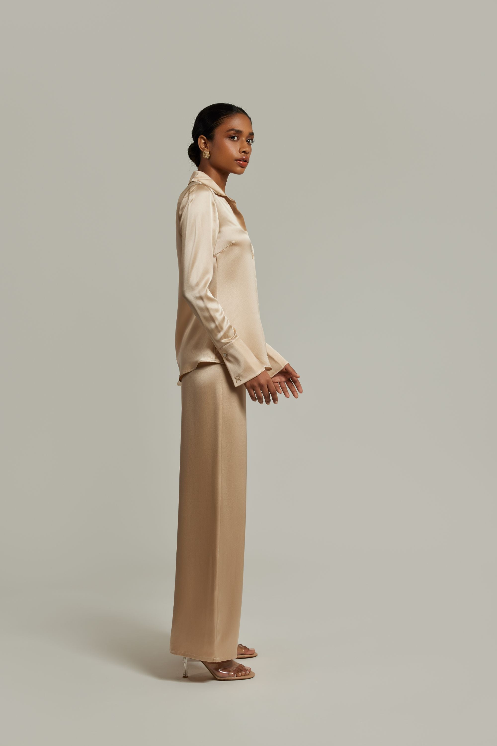 Champagne Silk
Long-Sleeved Shirt