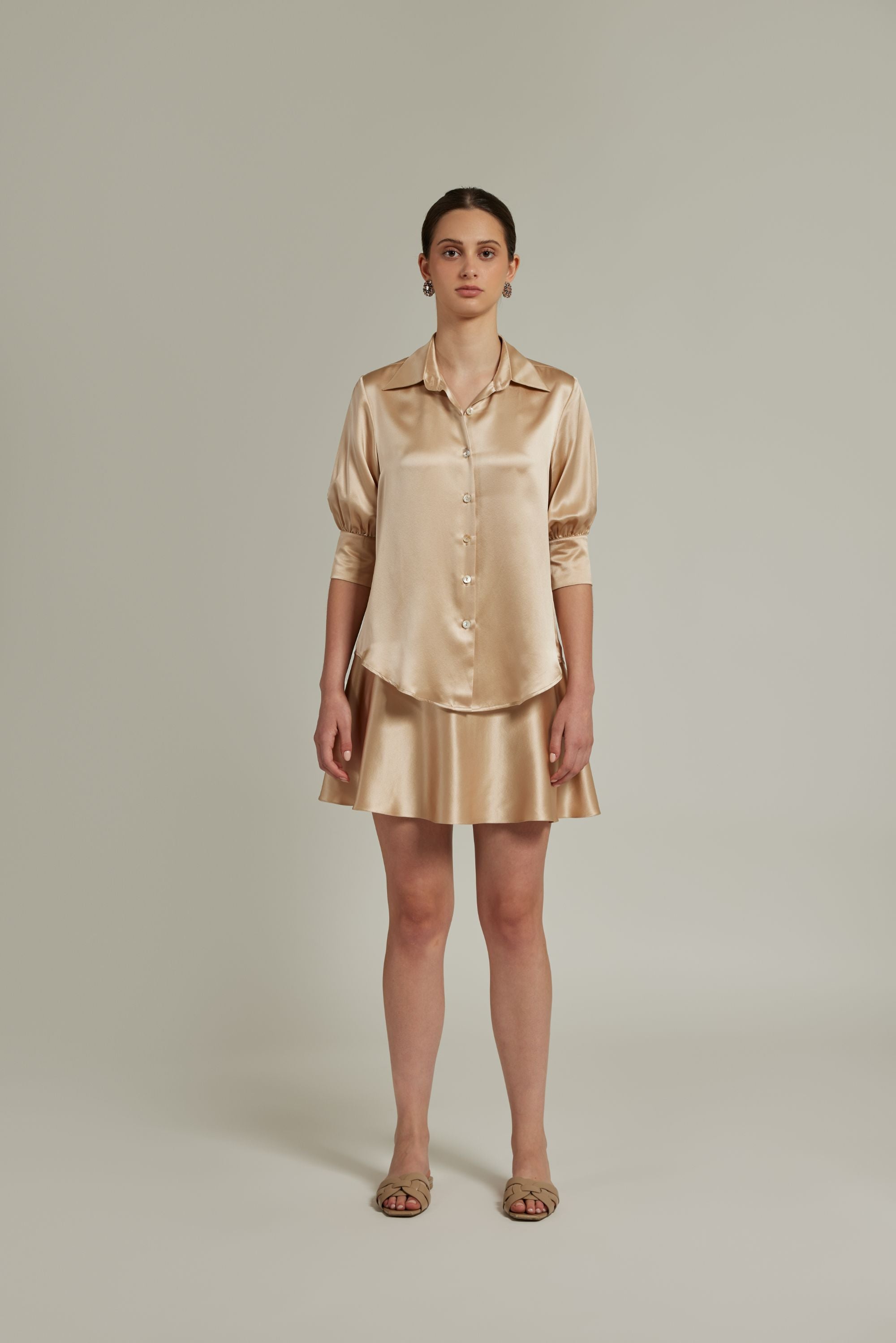 Champagne Silk
Short-Sleeved Shirt