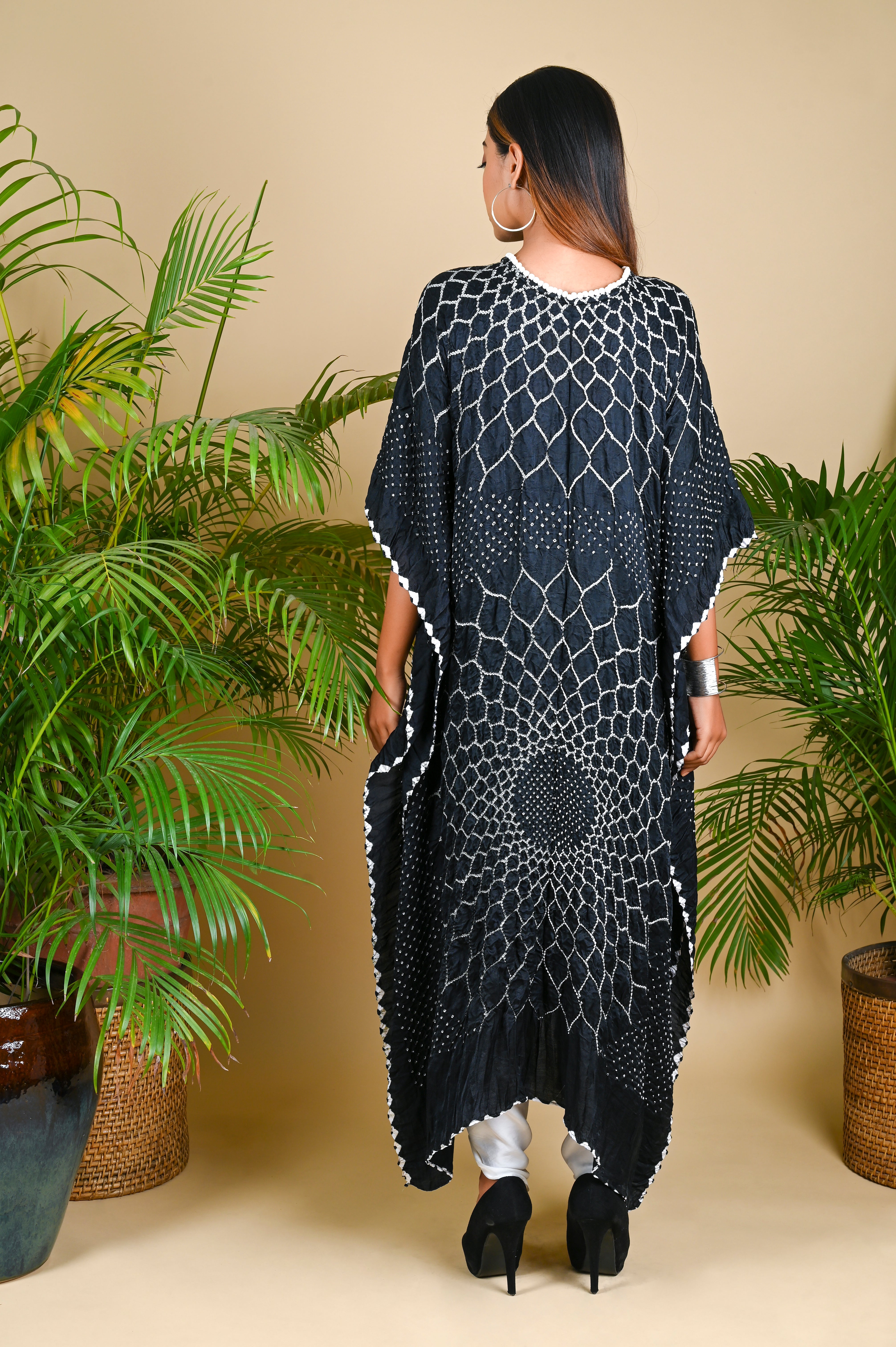 THREE FLOWERS KAFTAN