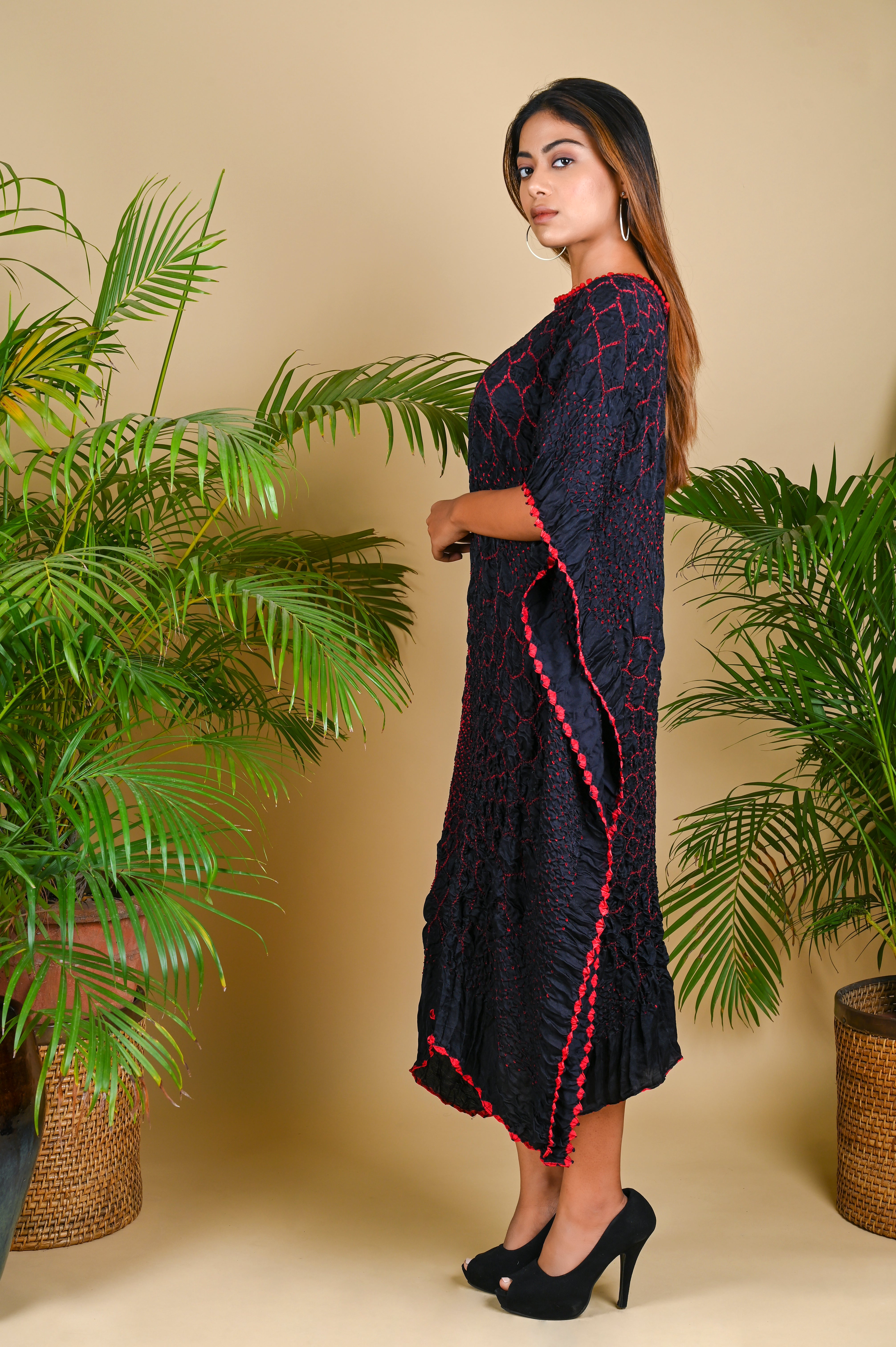 THREE FLOWERS KAFTAN