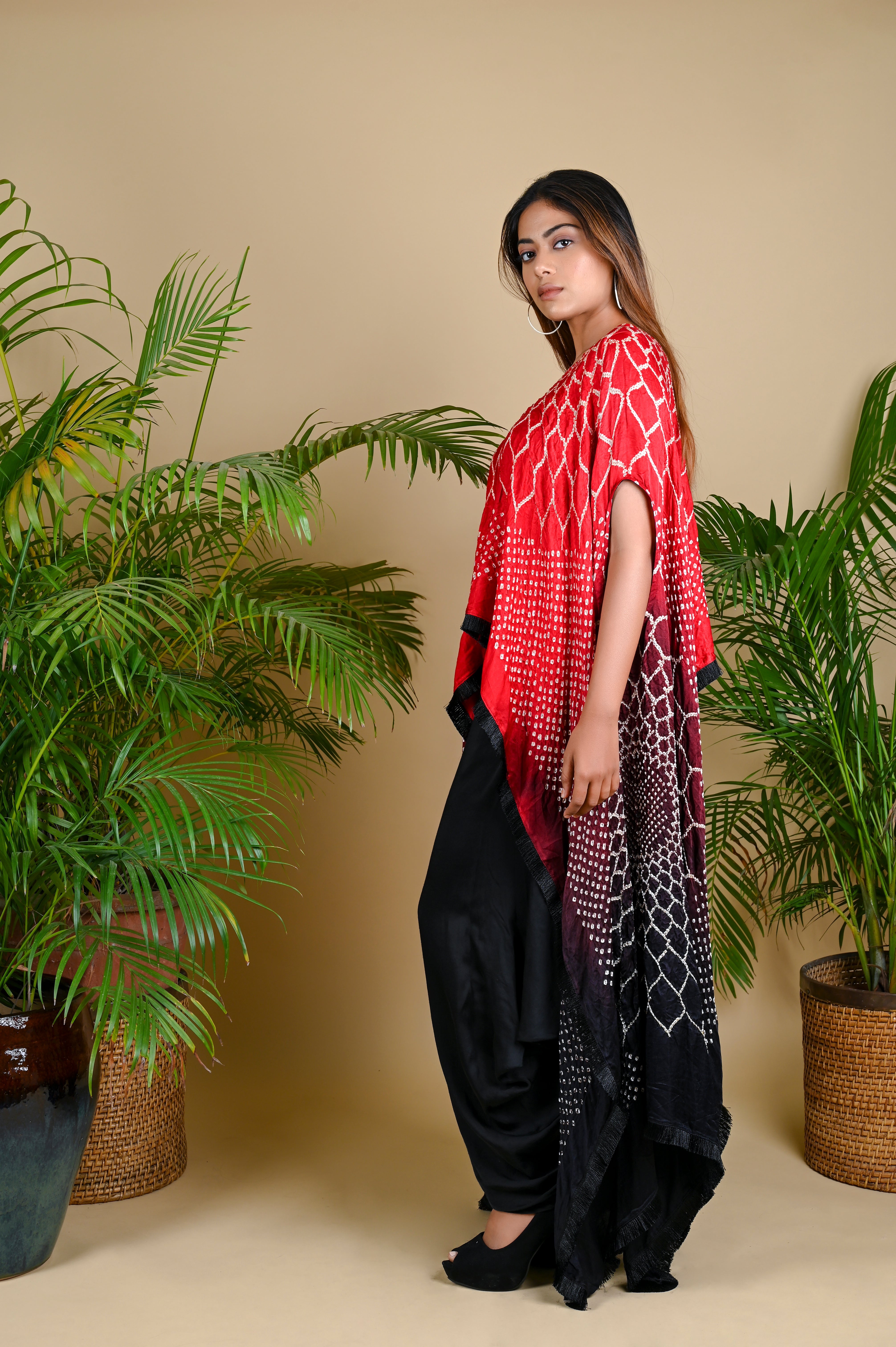 FRINGE CAPE