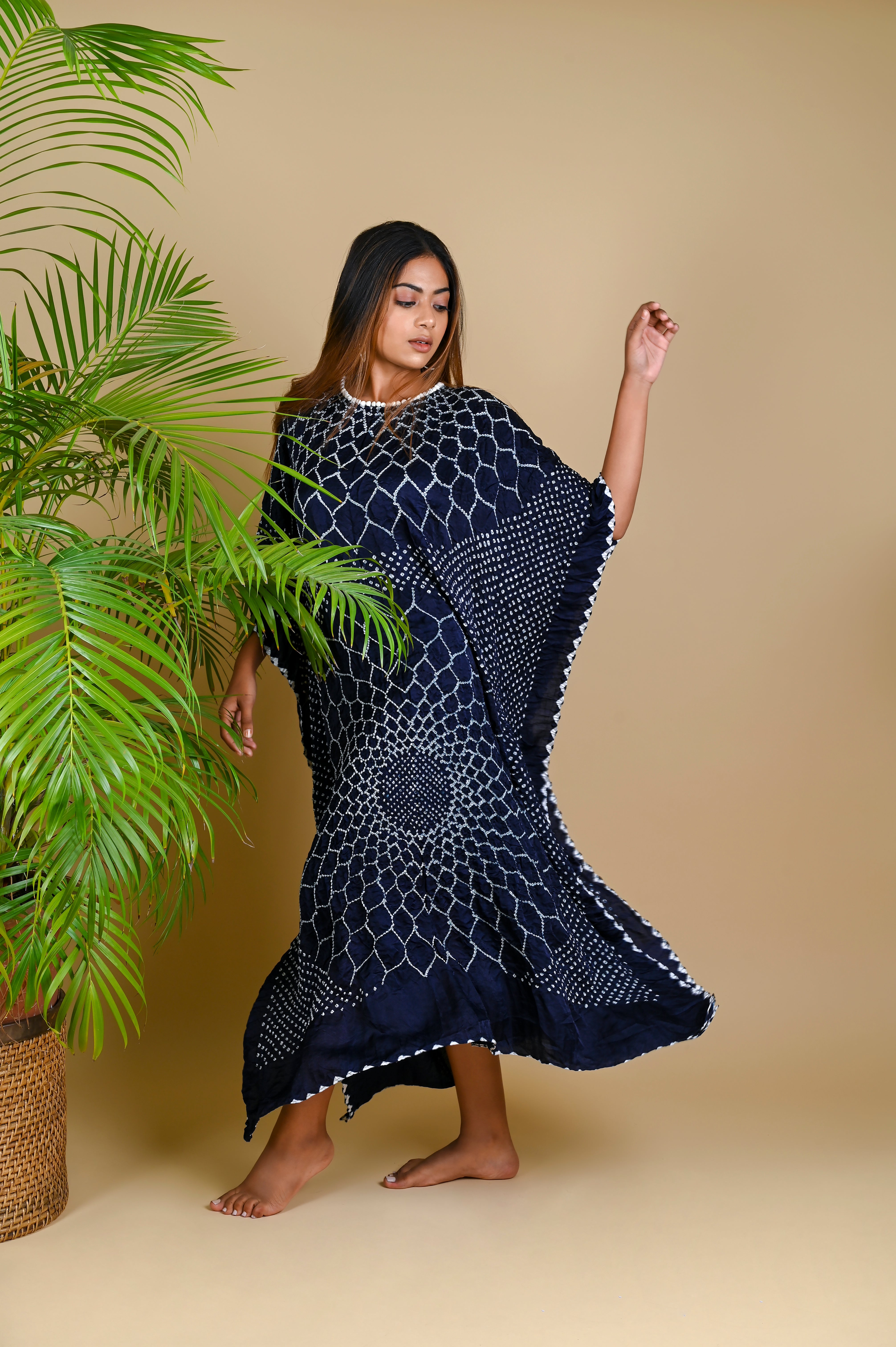 THREE FLOWERS KAFTAN