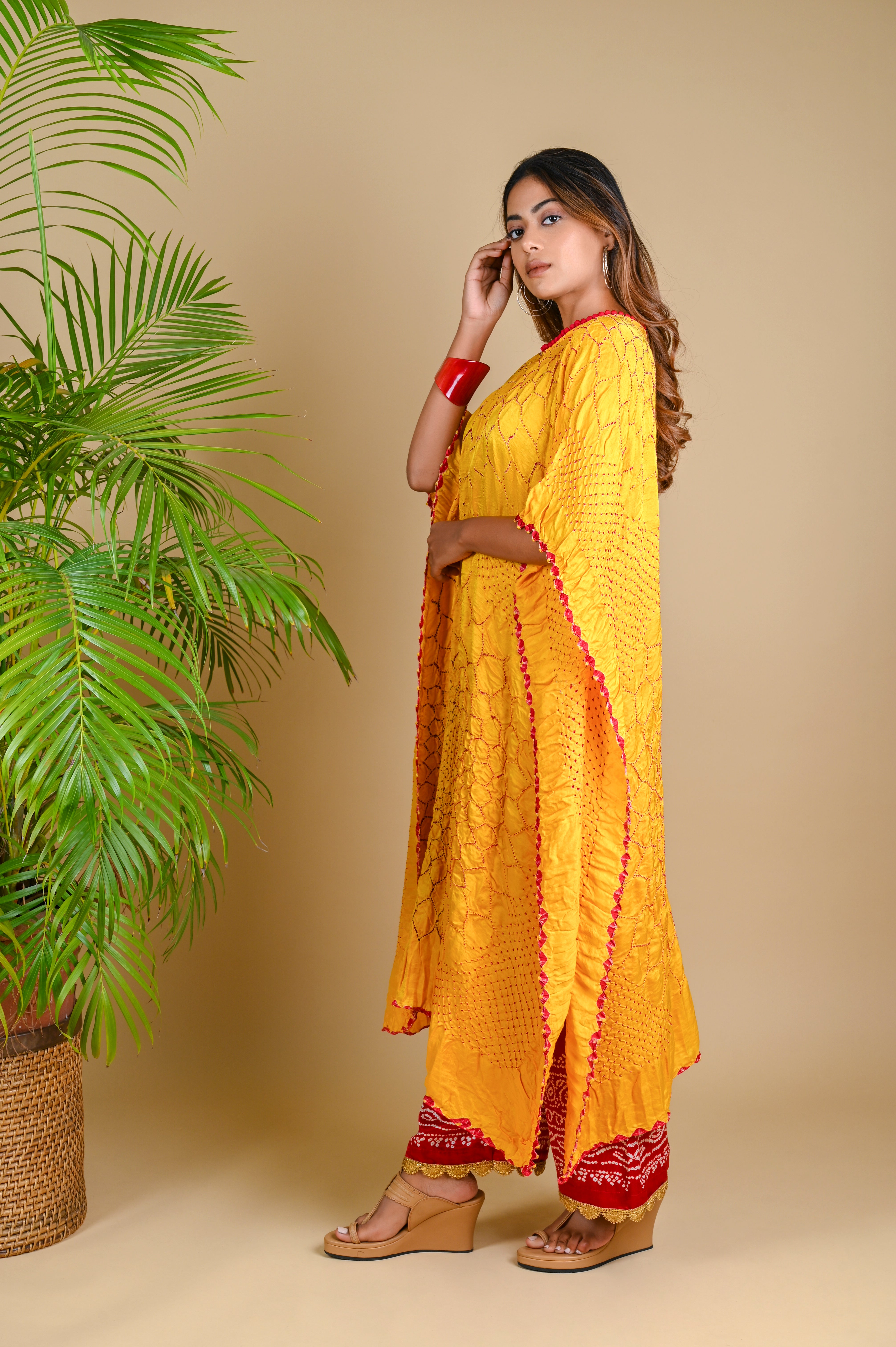 THREE FLOWERS KAFTAN