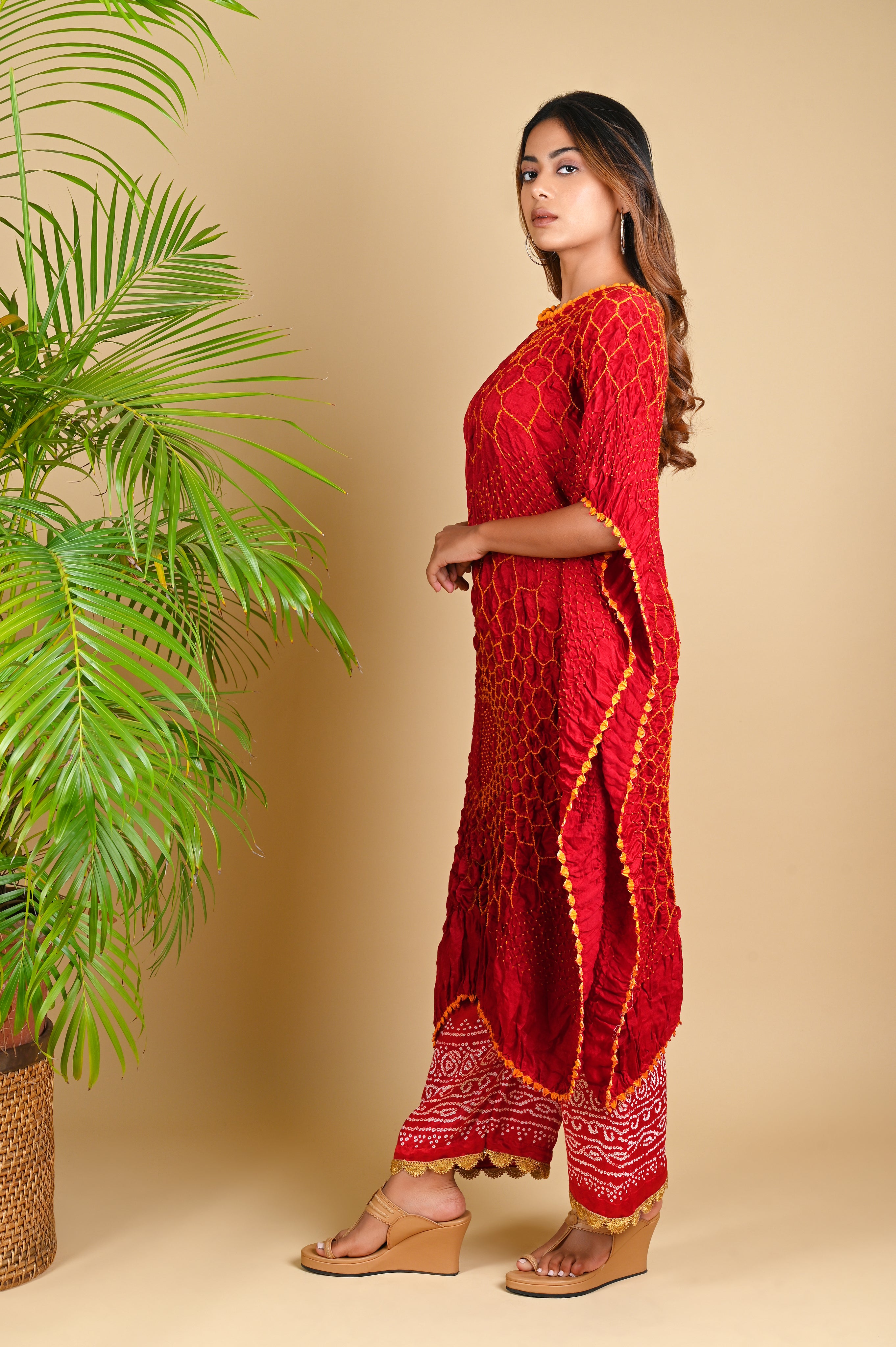 THREE FLOWERS KAFTAN