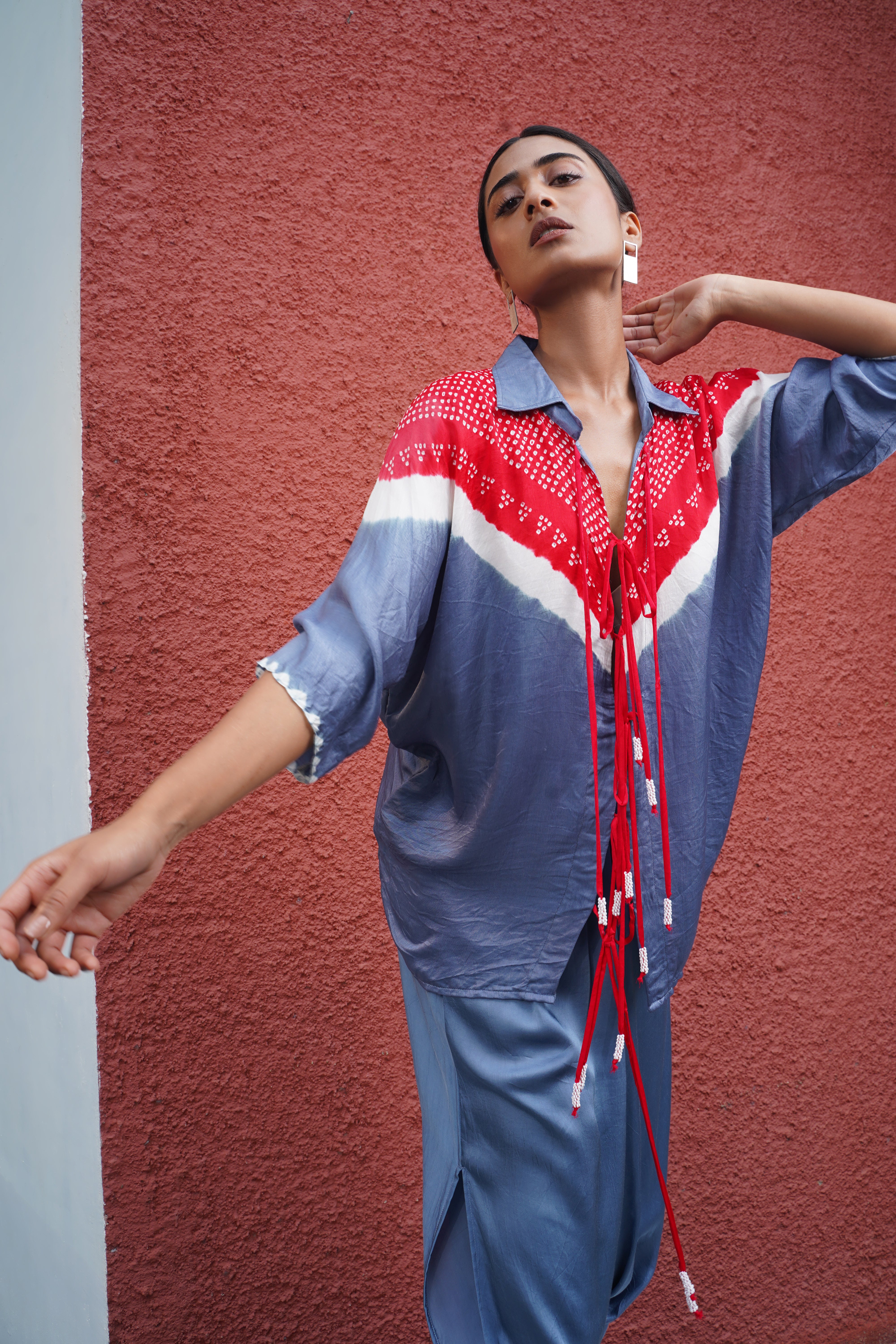 V STRING SHIRT