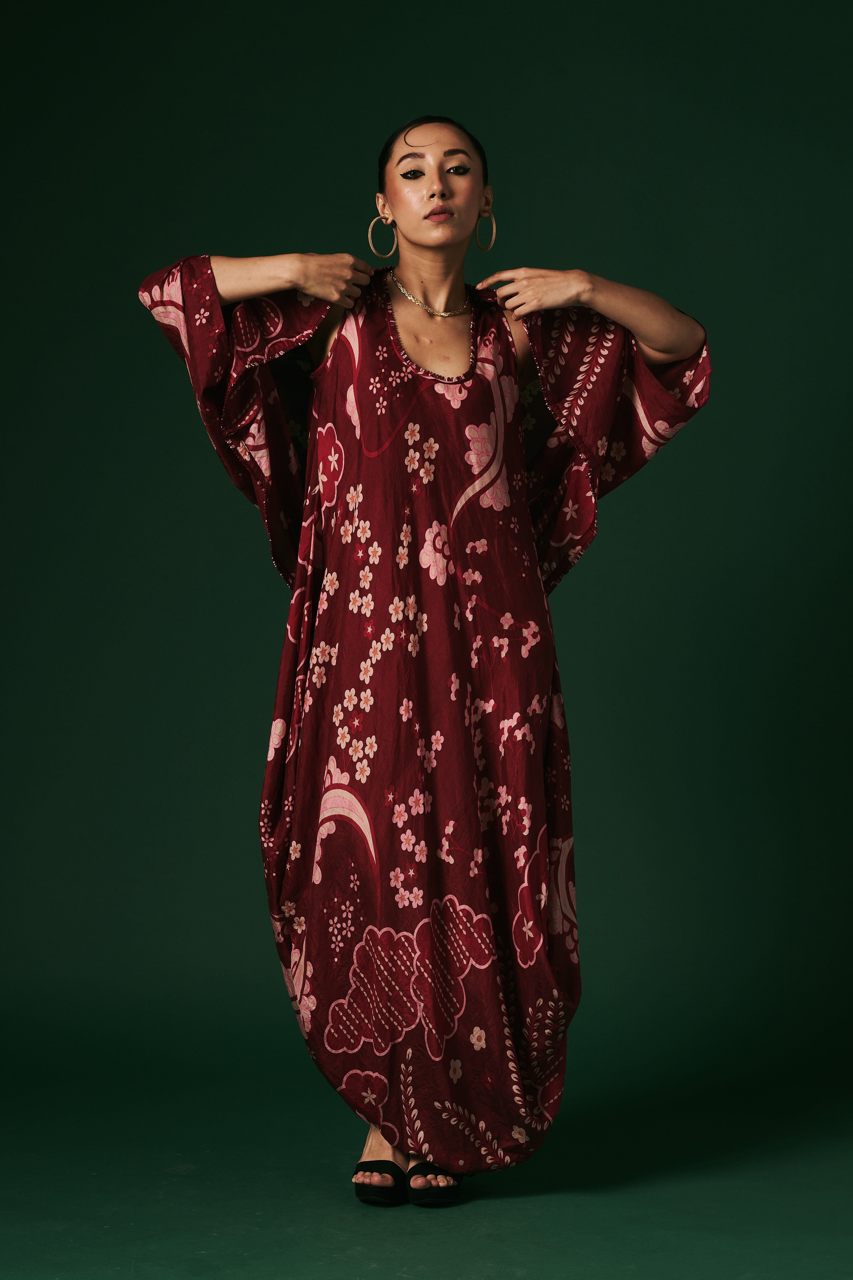 DRESS WITH CAPE
