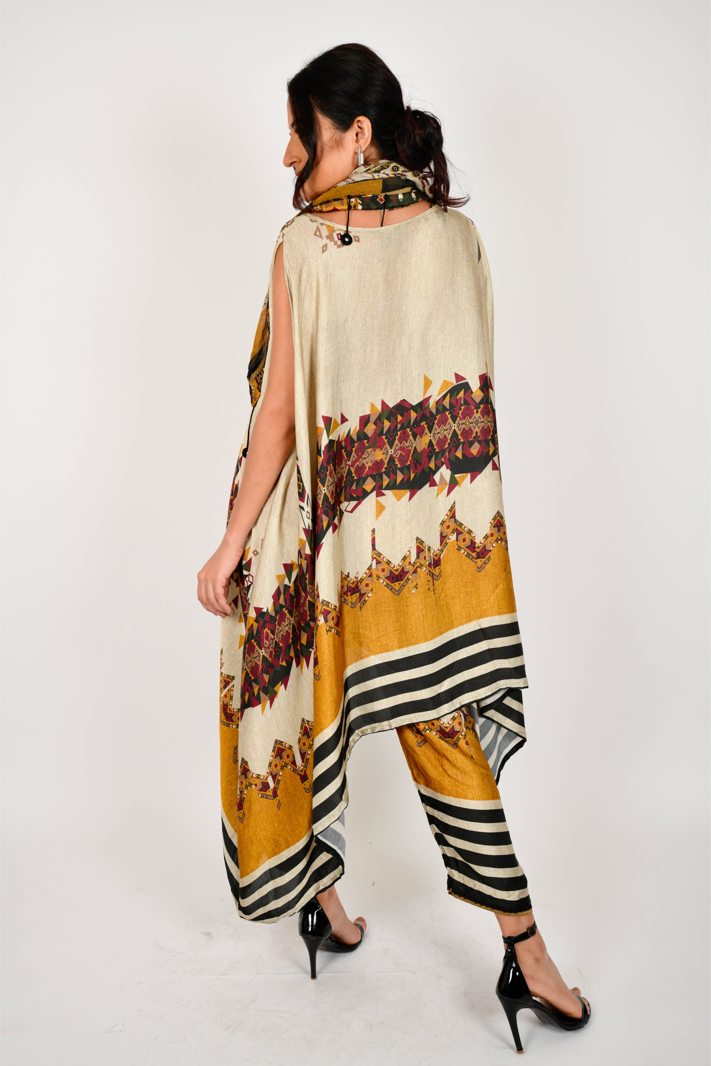 KAFILLA DROP TUNIC WITH STOLE SET