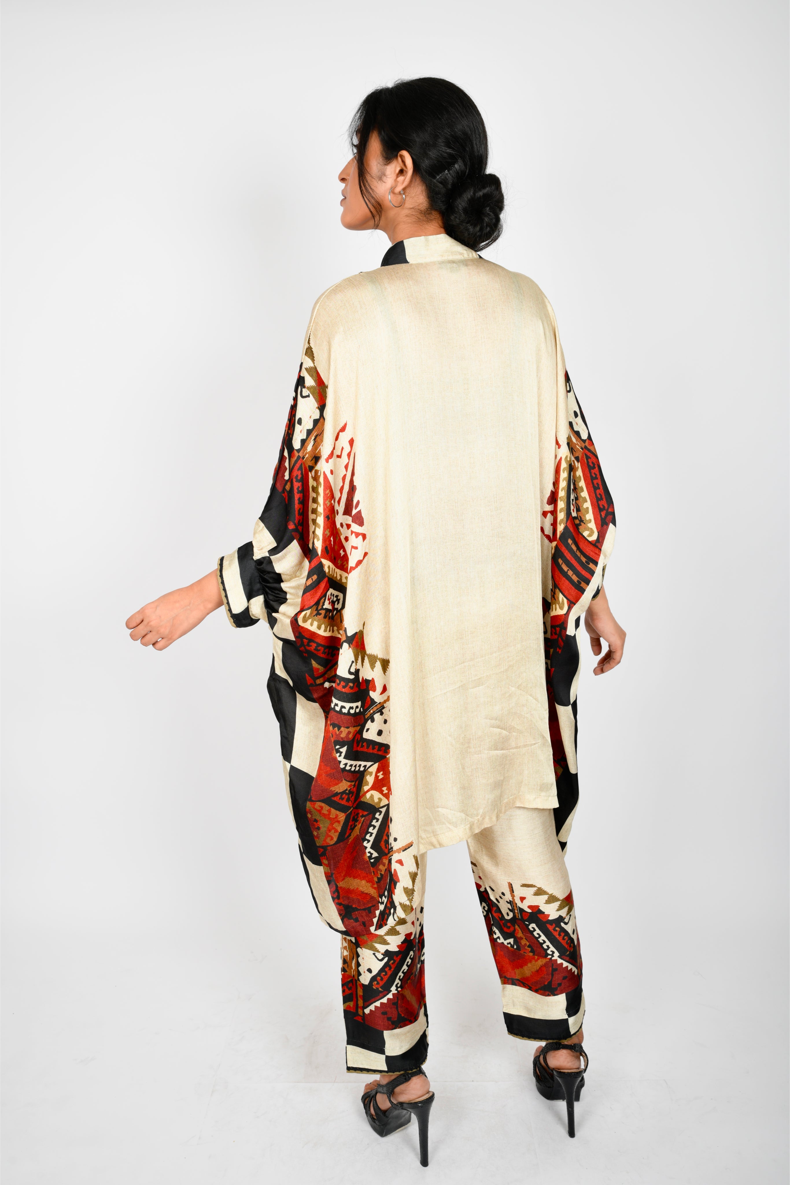 KAFILLLA YOKE BOX TUNIC SET