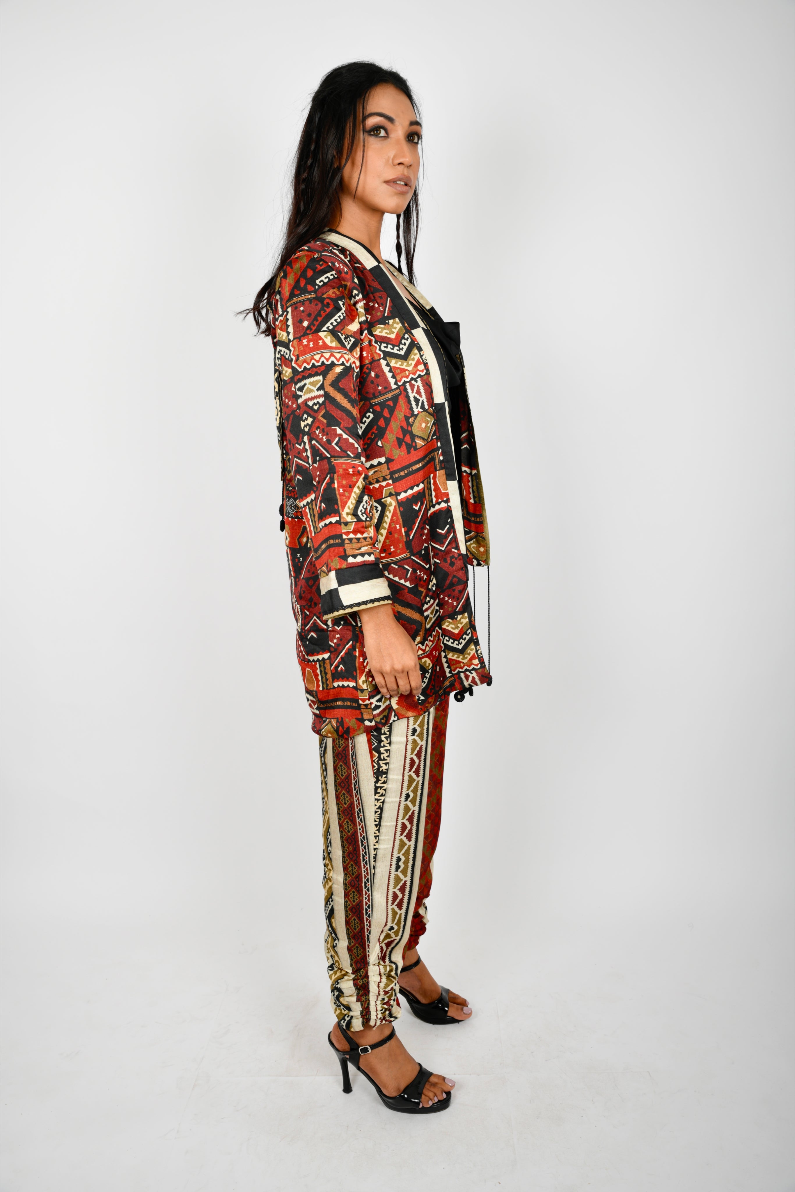 KAFILLA JACKET WITH JOGGERS SET