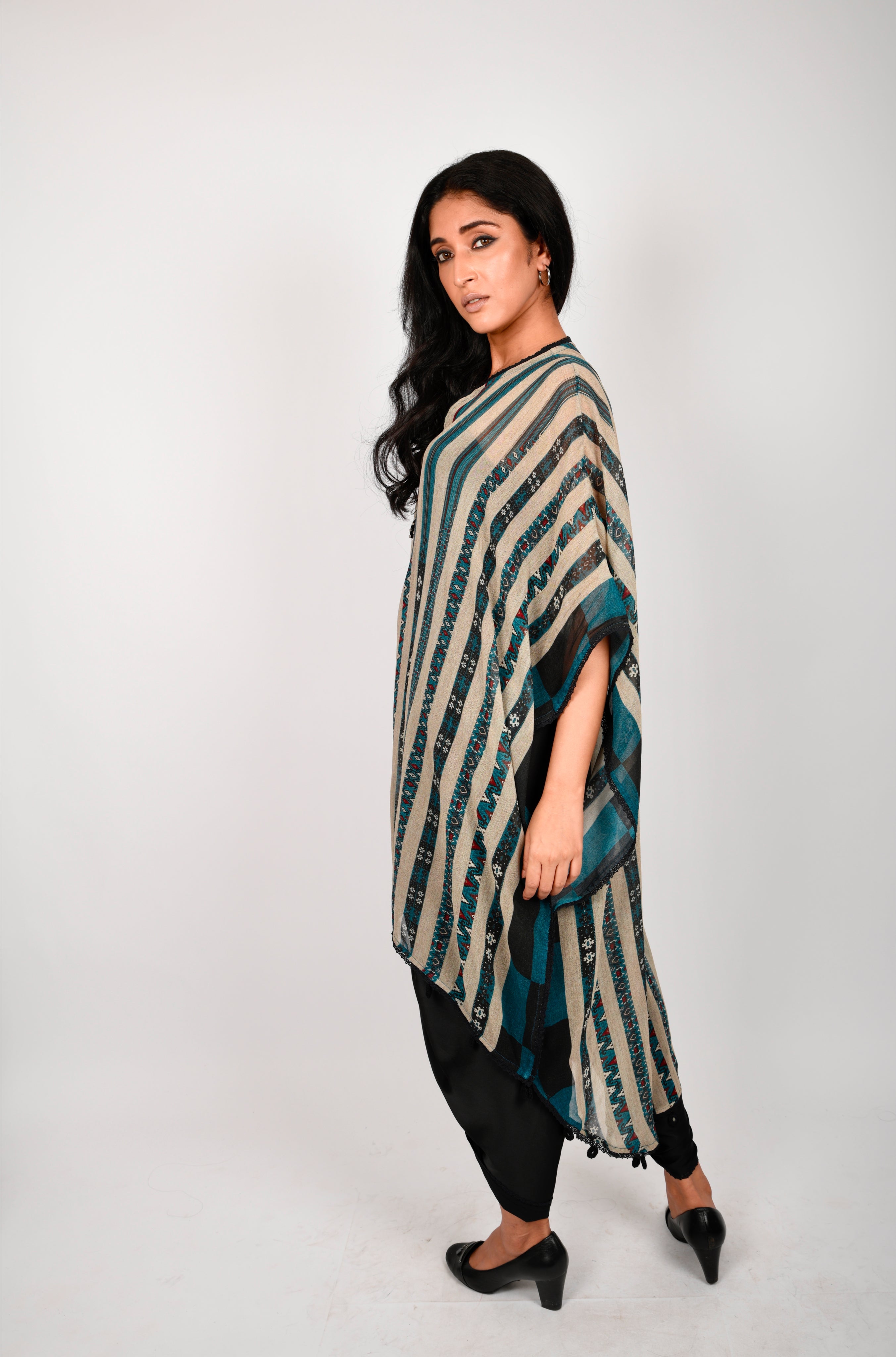KAFILLA CAPE WITH DHOTI