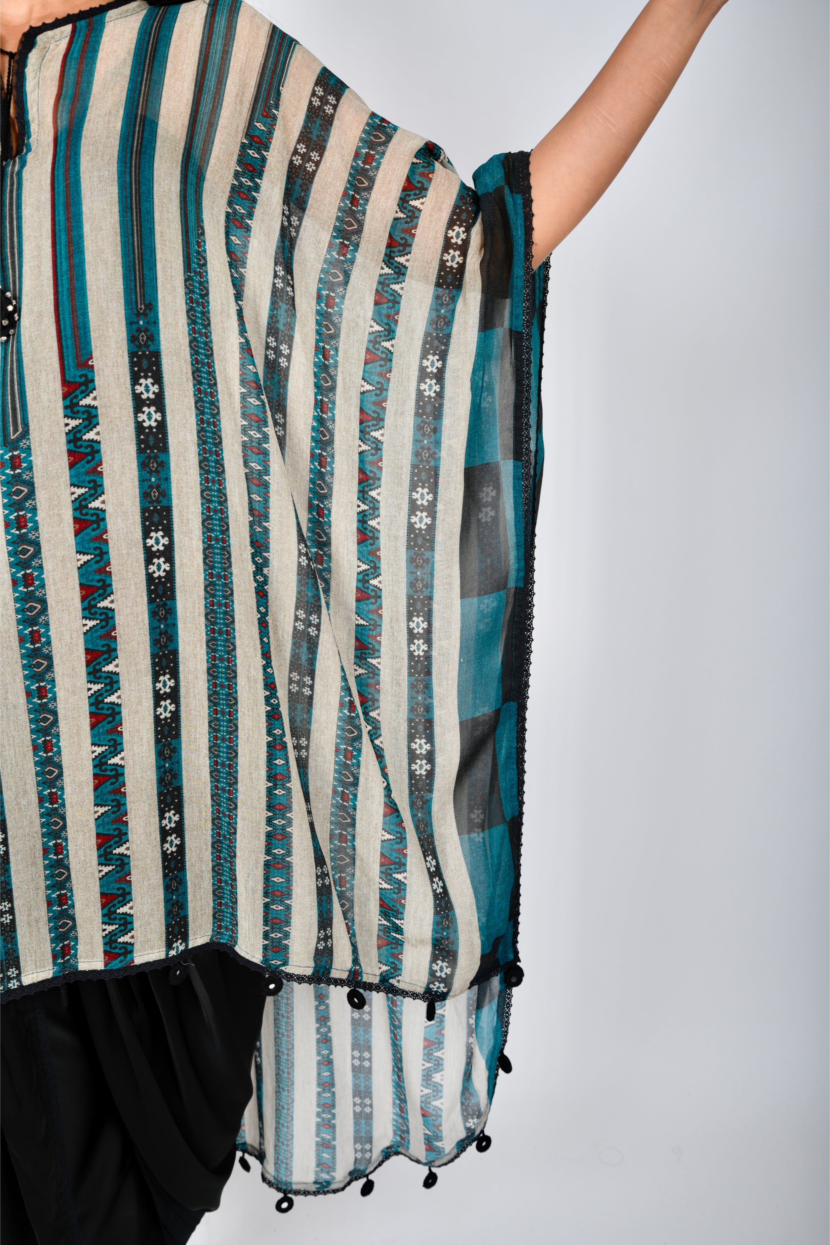 KAFILLA CAPE WITH DHOTI
