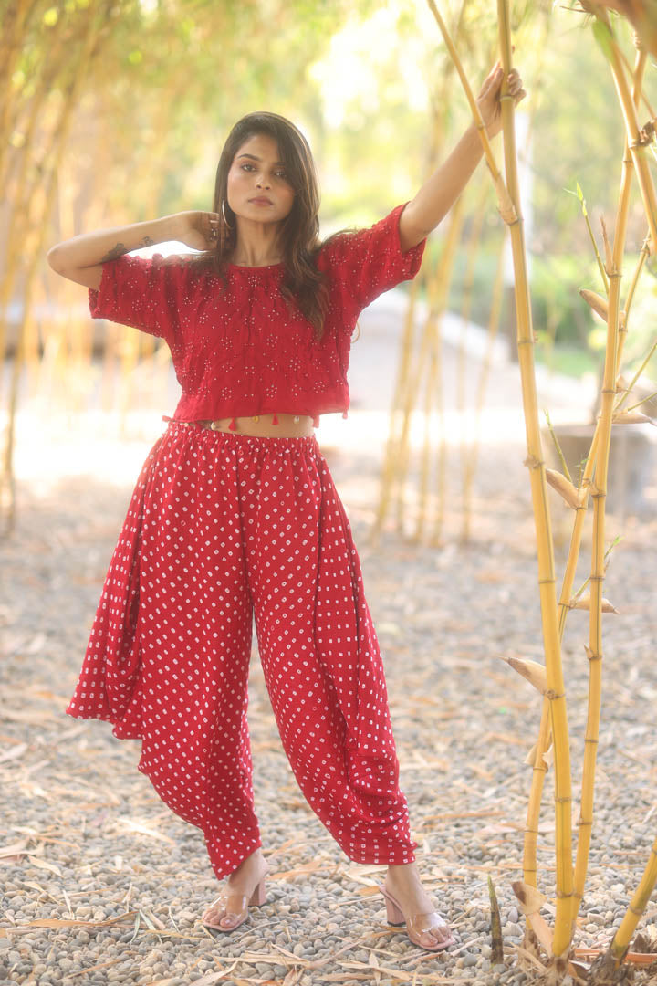 CROP TOP WITH TASSLES