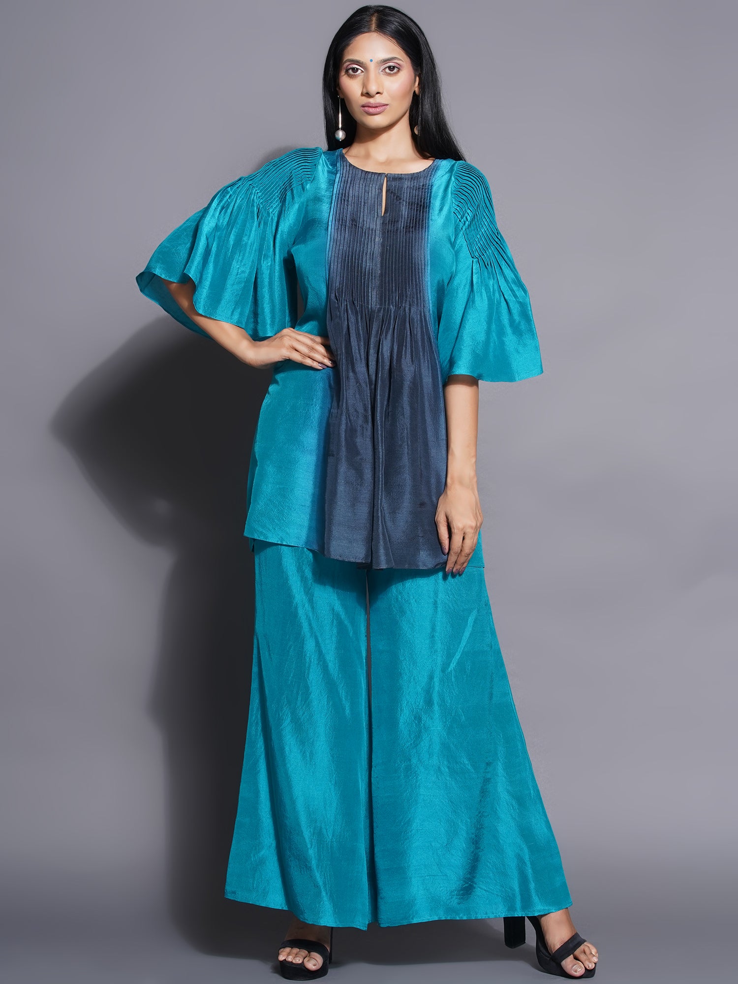 TOP + FLARED PANTS
