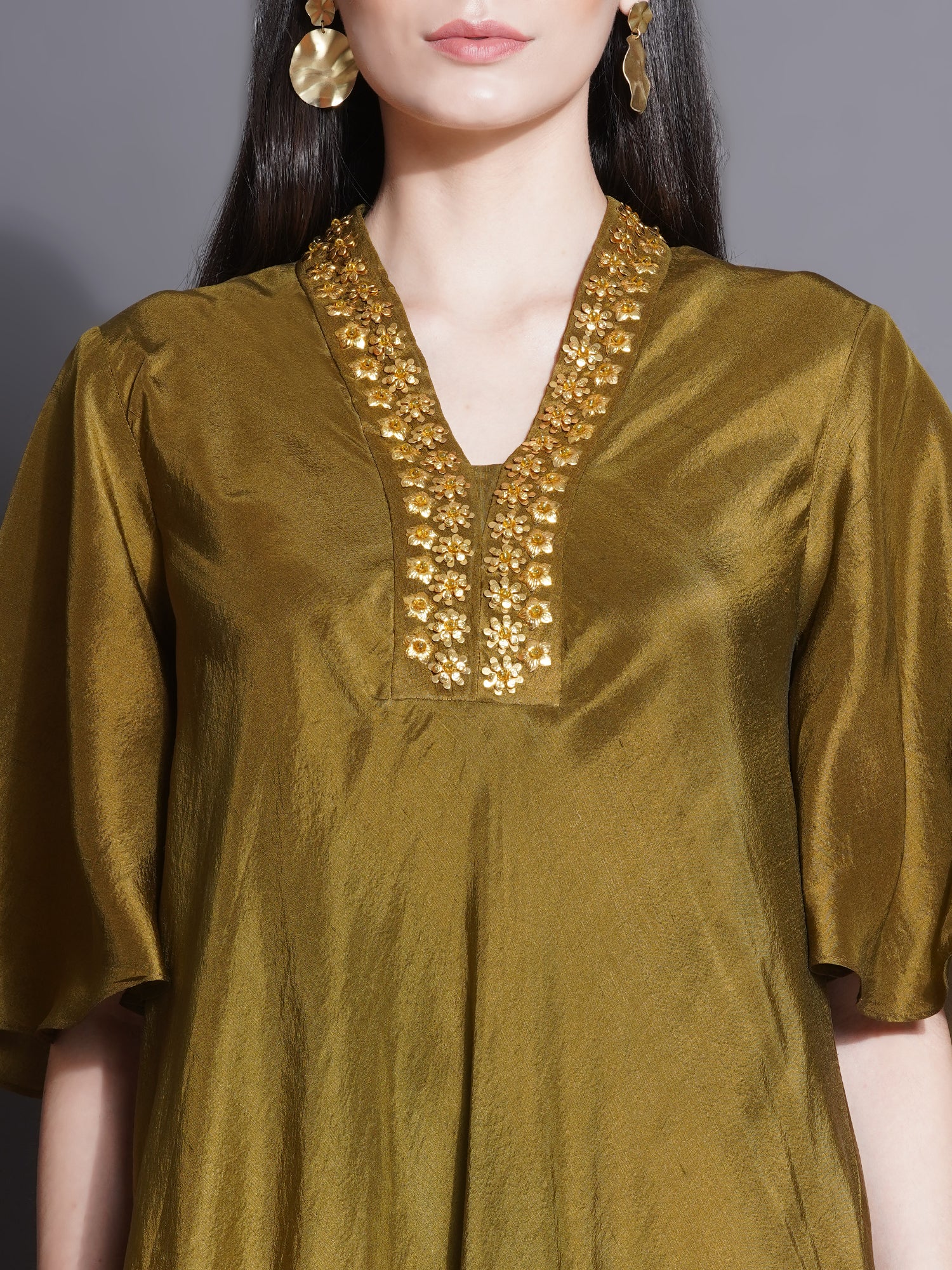 DRESS