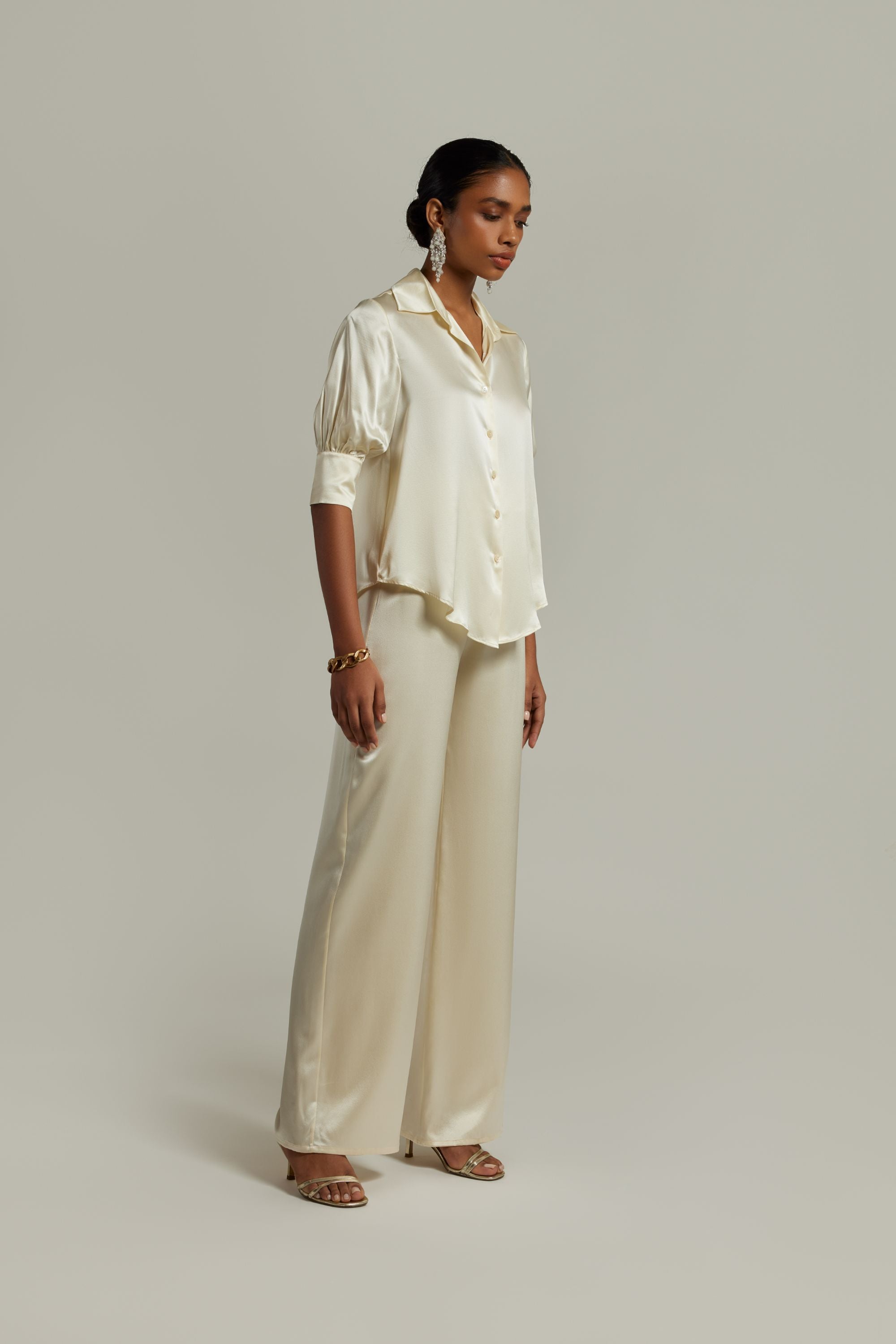 Cream Silk 
Short-Sleeved Shirt