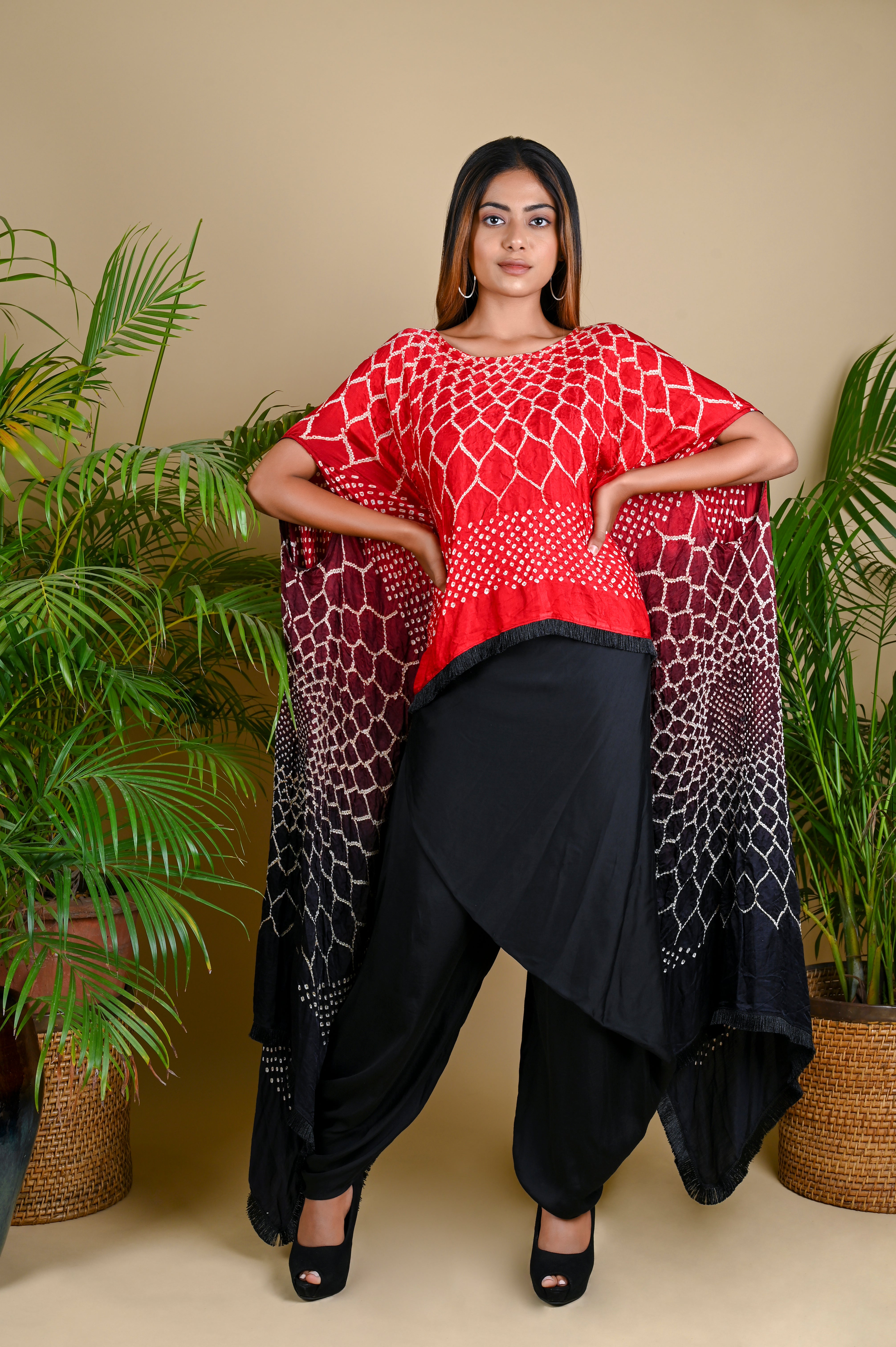 FRINGE CAPE